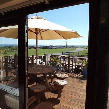 Blackthorn Farm Bed and Breakfast Holyhead Εξωτερικό φωτογραφία