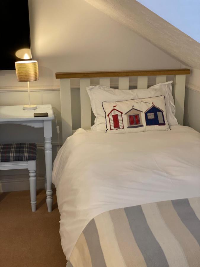 Blackthorn Farm Bed and Breakfast Holyhead Εξωτερικό φωτογραφία