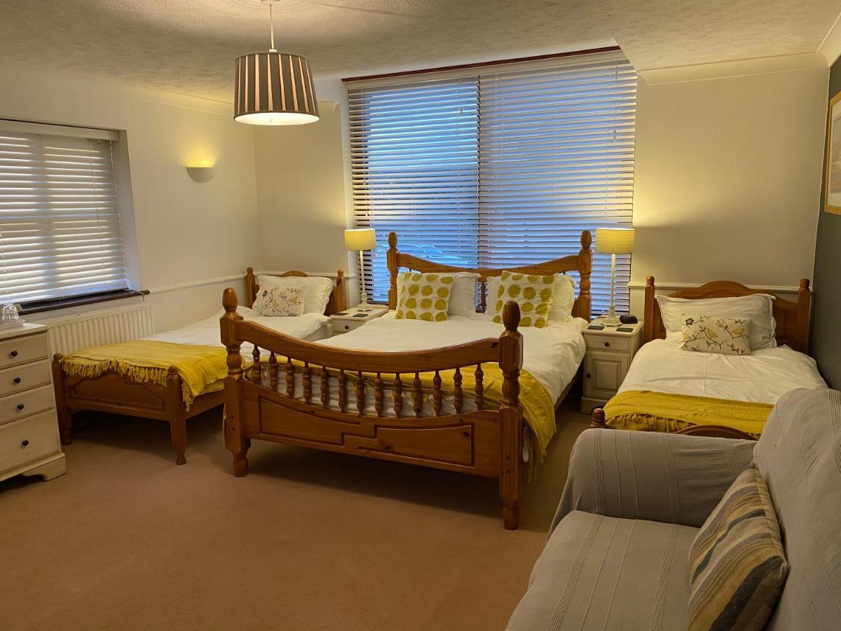 Blackthorn Farm Bed and Breakfast Holyhead Εξωτερικό φωτογραφία