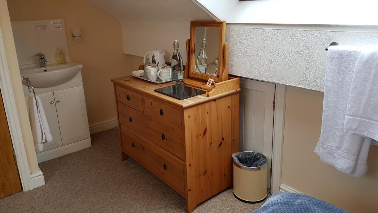 Blackthorn Farm Bed and Breakfast Holyhead Εξωτερικό φωτογραφία